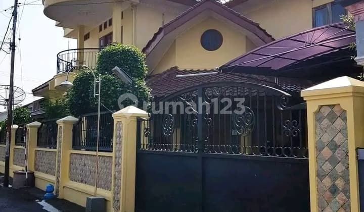 DEWI- DiJual Rumah di PERUM MERAK, PASAR SLEKO TERUS DAN BELOKKANAN , Taman , Madiun