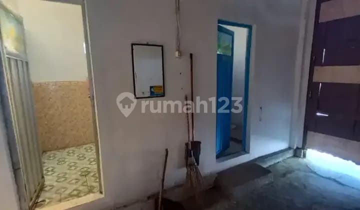 Kost Cowok, Cewek, Pasutri