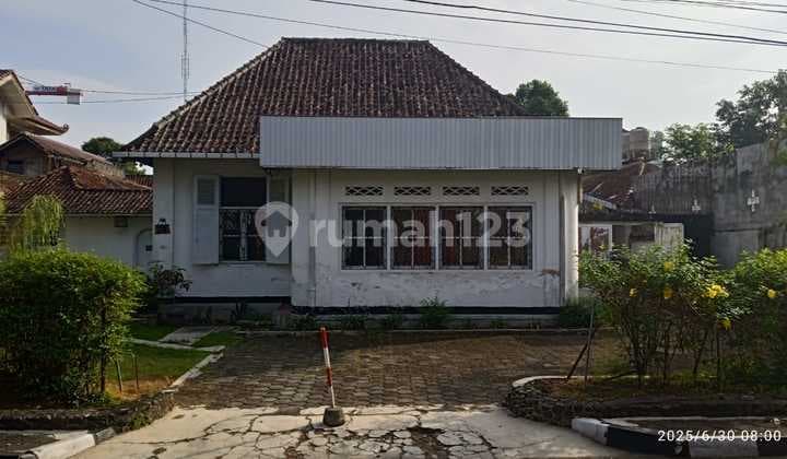 Rumah Classic dan Artistik Daerah Kota Baru Yogyakarta