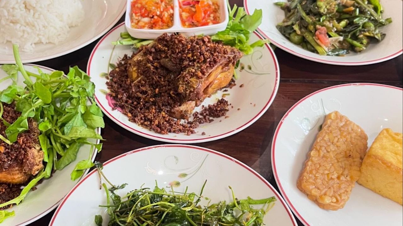 Rumah Makan Wangi Seruni