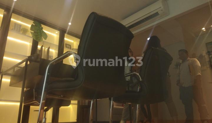 ruang keluarga soho pancoran, jakarta selatan