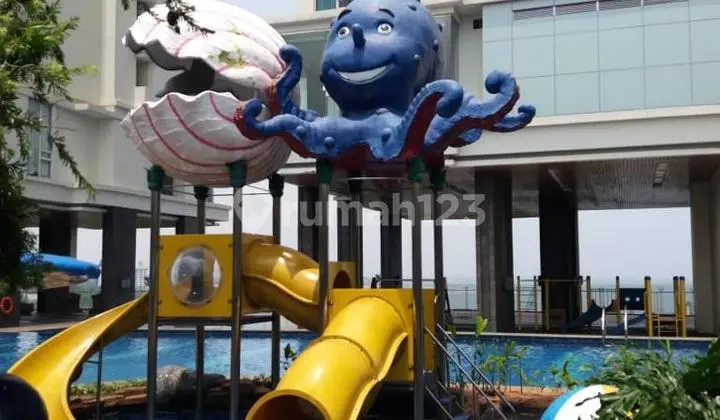 kolam renang harga miring, type studio, furnished,