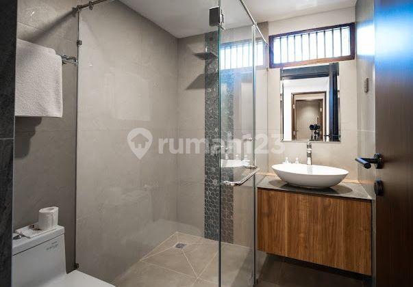 kamar mandi apartemen 2br nusa dua bali