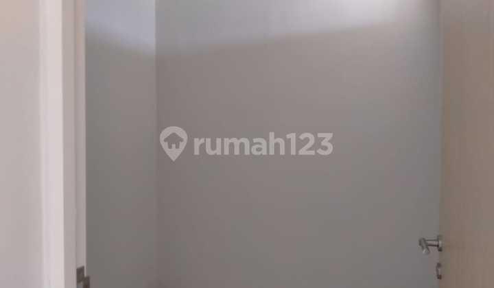 ruang keluarga apartemen royal city loft royal