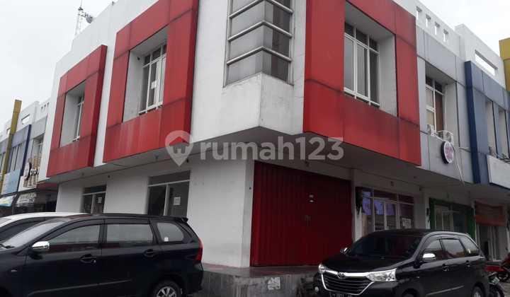 tampak depan 0311 disewakan ruko green garden