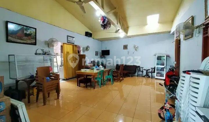 tampak depan rumah murah cocok usaha pomad