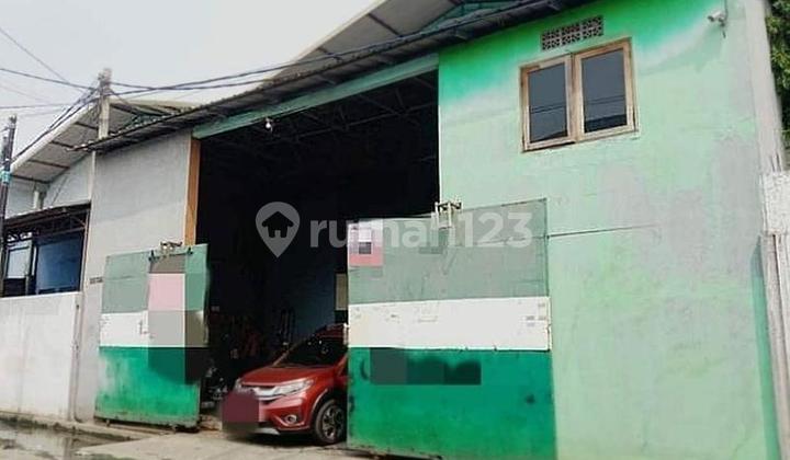 tampak depan dijual gudang sentra kosambi luas