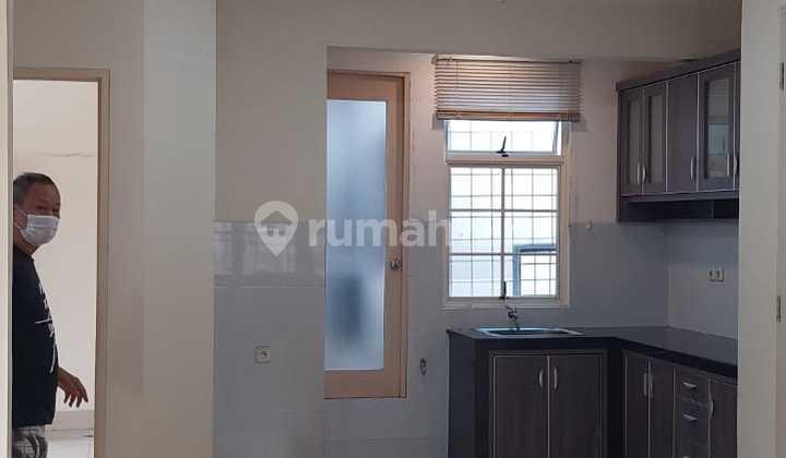 foto lainnya town house di taman paris