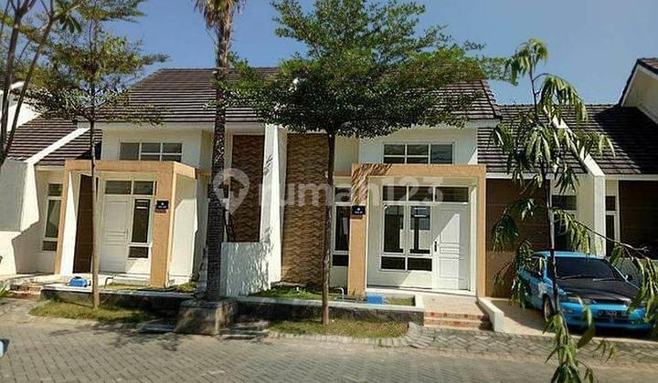 tampak depan grand royal regency, waru. angsuran