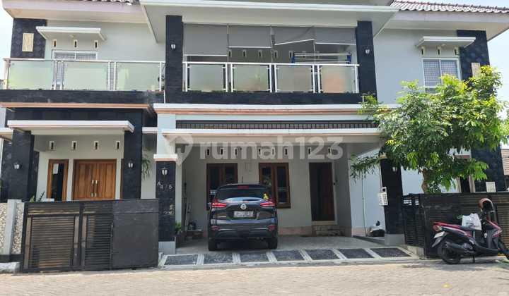 foto lainnya rumah mewah 2 lantai semi