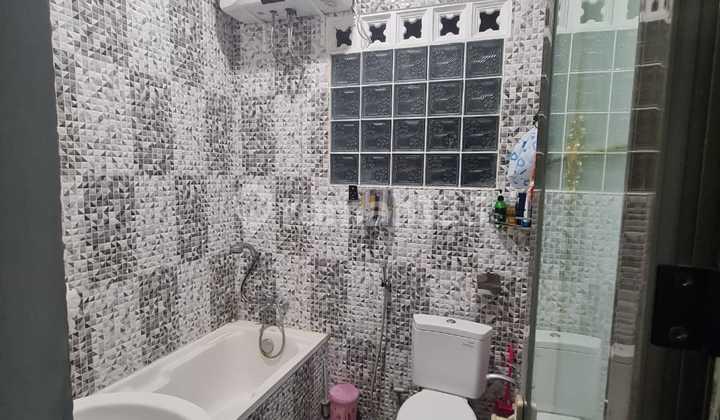 foto lainnya rumah mewah 2 lantai semi