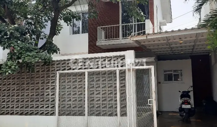 tampak depan rumah siap huni lokasi strategis