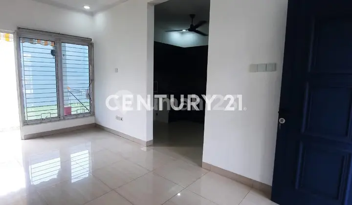 ruang tamu rumah siap huni lokasi strategis