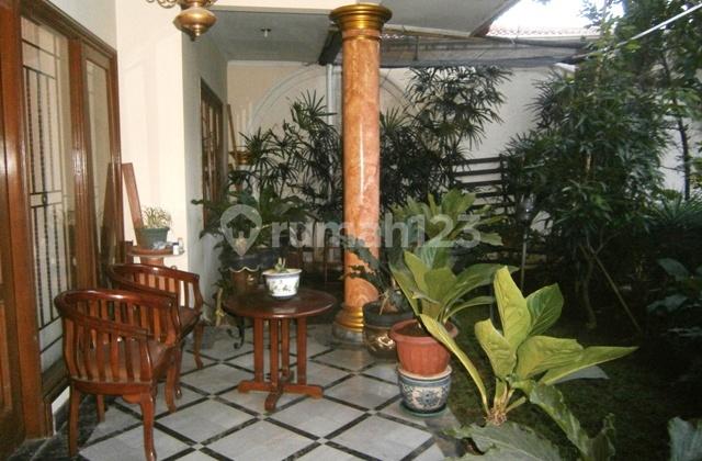 ruang keluarga rmh jati indah cinere dlm