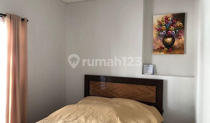 kamar tidur rumah 2 lantai furnished cemara