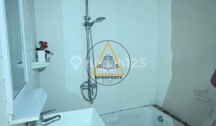 kamar mandi rumah minimalis 2 lantai di