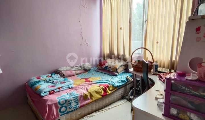 kamar tidur rumah mahogany residence cibubur 199