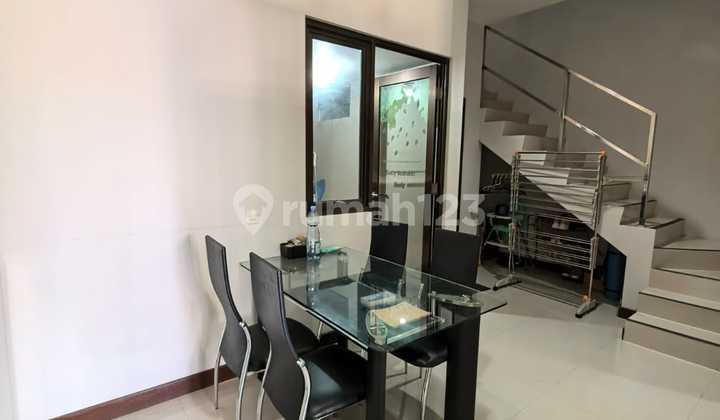 ruang makan rumah pantai mentari dimensi 6x13