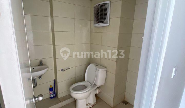 kamar mandi 0697 disewakan apartemen icon gresik