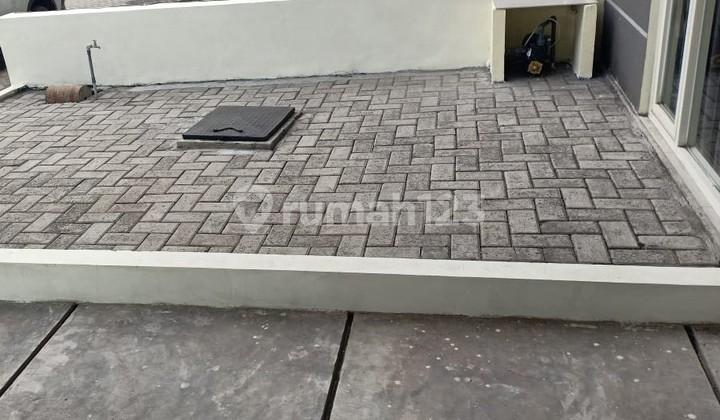 garasi/carport 0801 disewakan rumah green garden