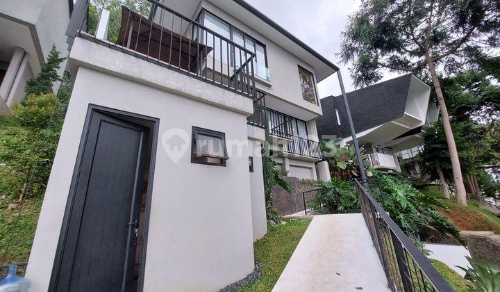 tampak depan dago village (villa w/ passive