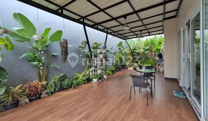foto lainnya rumah 2 lantai dengan rooftop