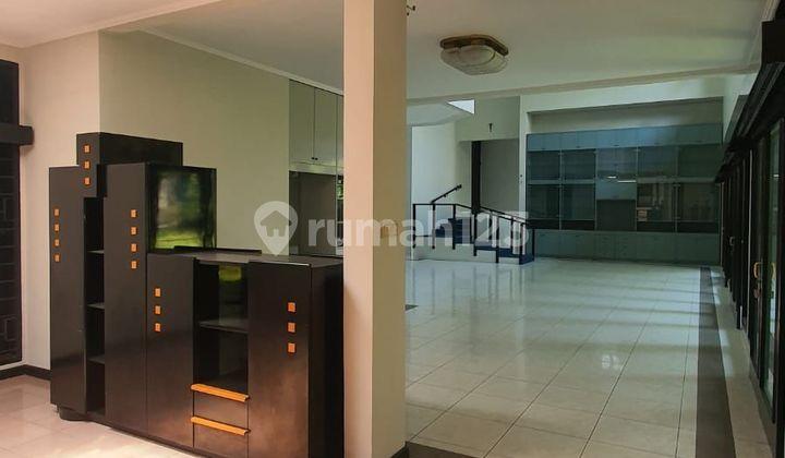 ruang keluarga rumah murah strategis villa duta