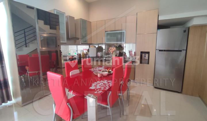 ruang makan rumah bagus di sayap pasteur