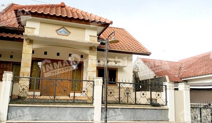 tampak depan dijual murah hunian semi furnished