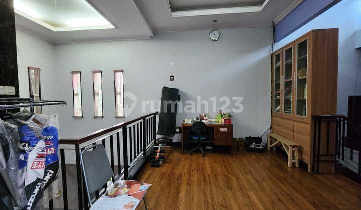 foto lainnya jual rumah mezanin furnish komplek
