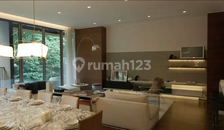 ruang keluarga dijual 3 bedroom size 197m2