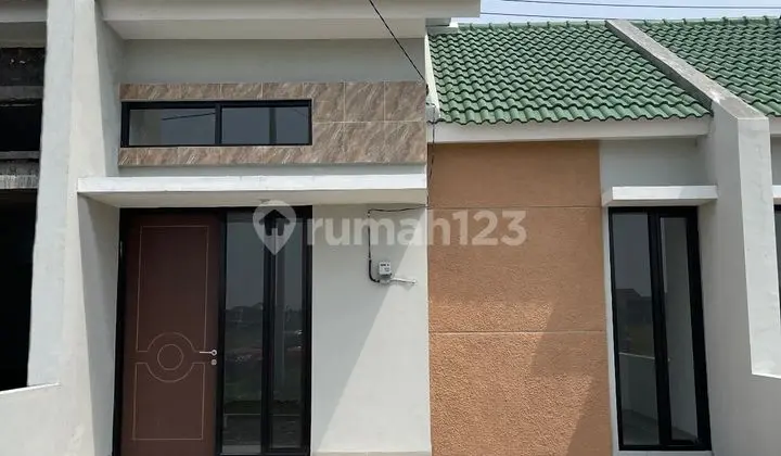 tampak depan griya candramas sedati juanda, nol