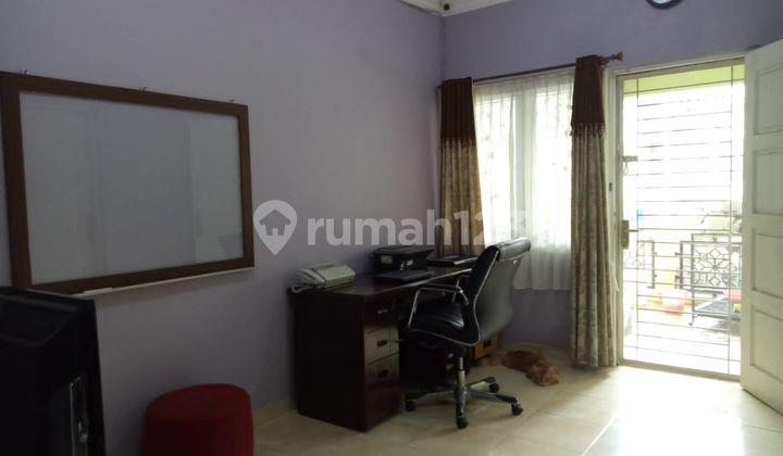 ruang keluarga jual murah rumah 3 lantai