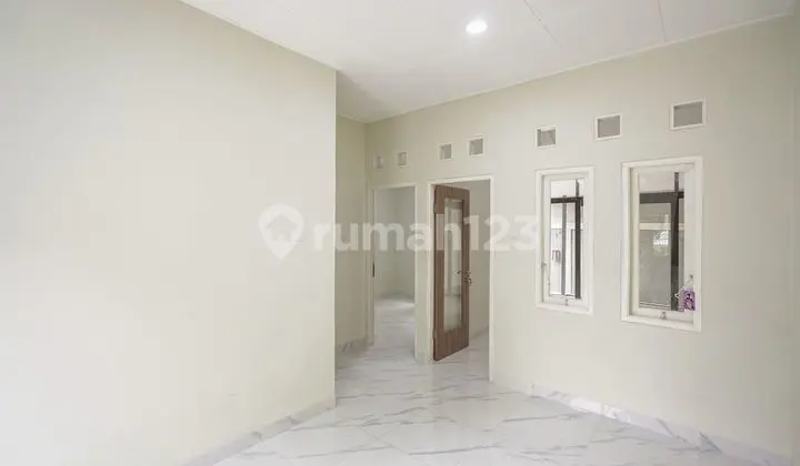 ruang tamu rumah baru di jl raya