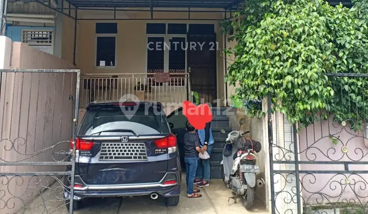 tampak depan rumah strategis area pusat kota