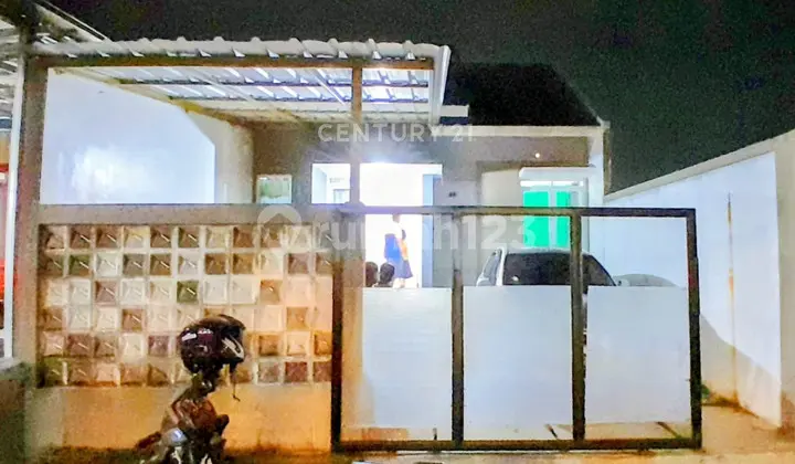 tampak depan rumah strategis di bumi sentosa