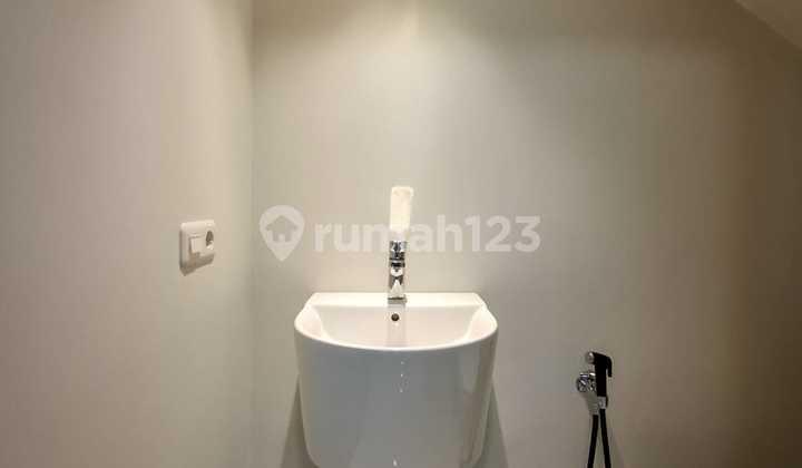 kamar mandi rumah baru modern