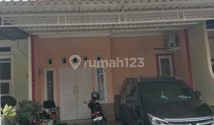 tampak depan di jual cepat rumah siap