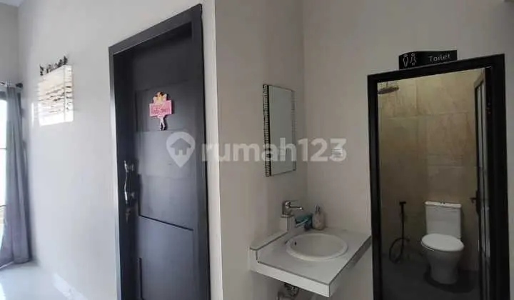 kamar mandi dijual rumah siap huni di