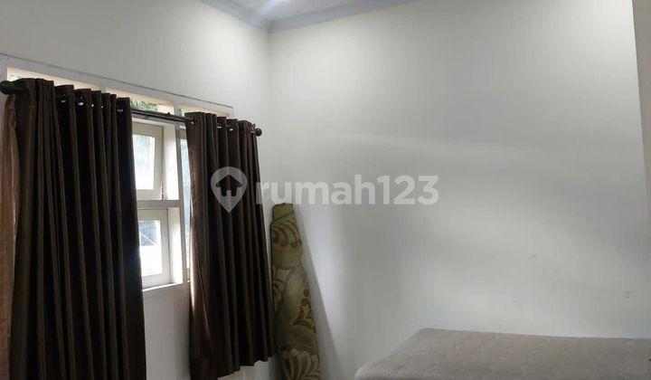 kamar tidur rumah main road di dago
