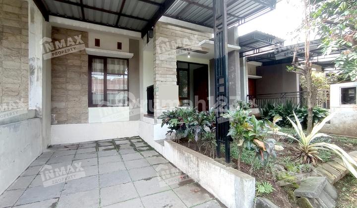 tampak depan dijual rumah termurah perum malang
