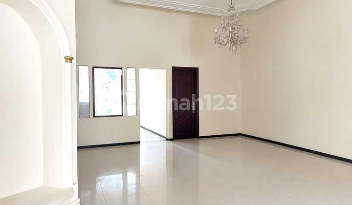 ruang tamu dijual rumah murah perum elit