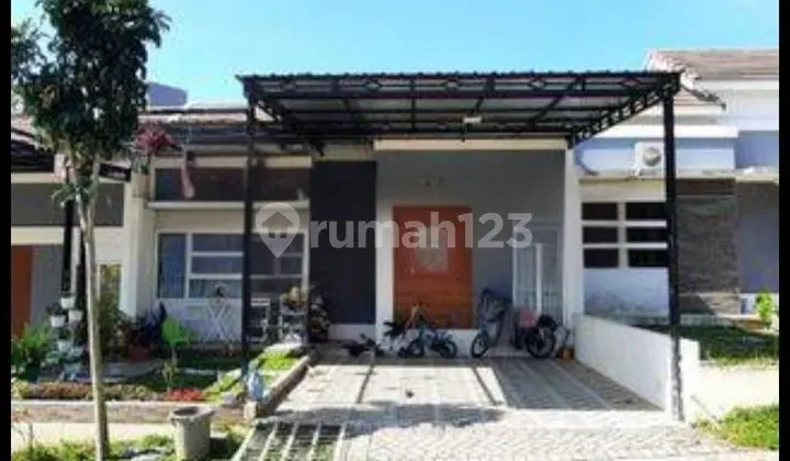 tampak depan rumah murah tengah kota semarang