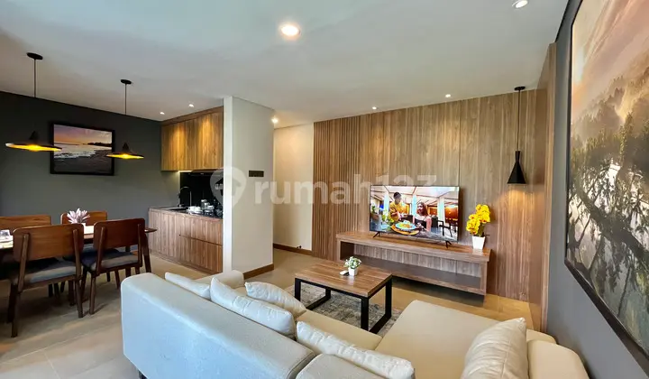 ruang keluarga apartment mewah di dalam resort