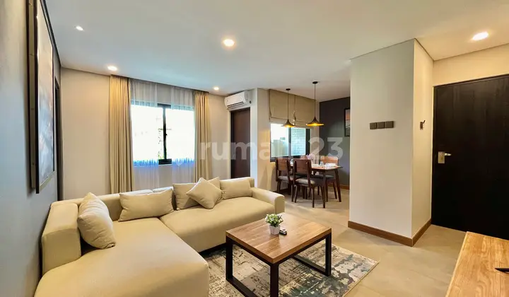 ruang keluarga apartment mewah di dalam resort