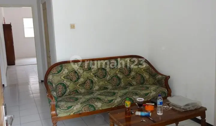 ruang tamu dijual rumah siap huni perum