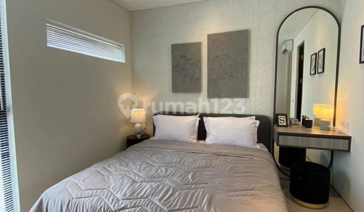 kamar tidur rumah modern dekat kampus yarsi