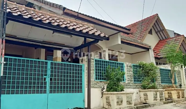 tampak depan rumah dijual bumi pusaka cinere,