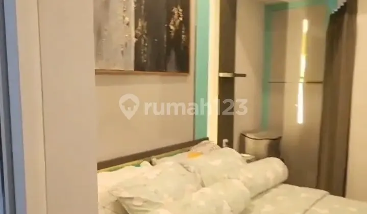 kamar tidur apartemen bagus full furnish di