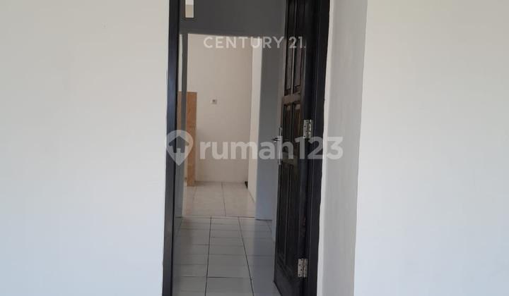 ruang tamu rumah murah siap huni di